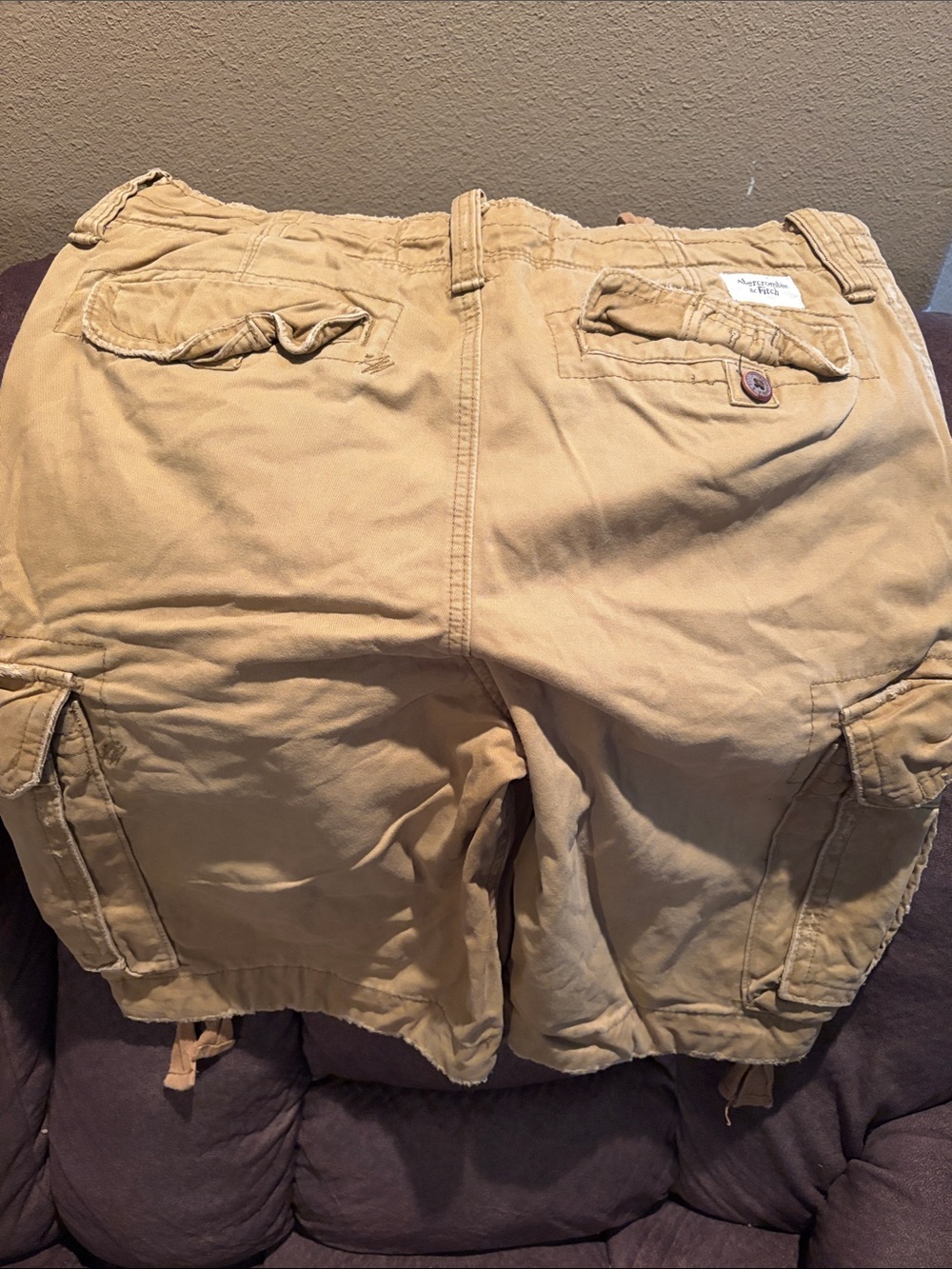 Abercrombie & Fitch Men's Khaki Cargo Shorts - Picture 3 of 3